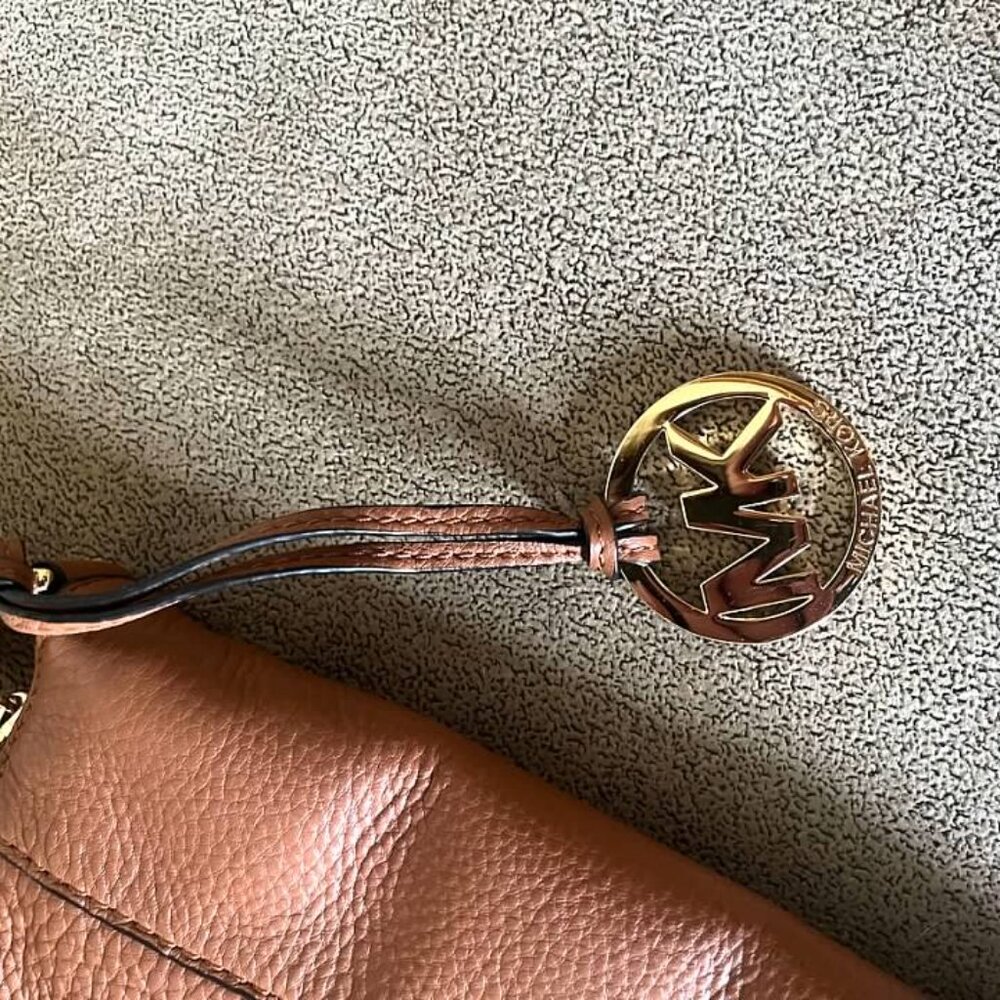 Michael Kors Handbag - Picture 6 of 9